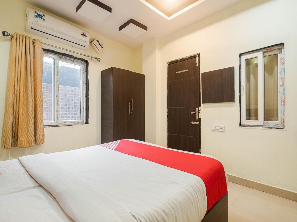 فندق فيساخاباتنامفي  Oyo 74206 Ssr Residency المظهر الخارجي الصورة